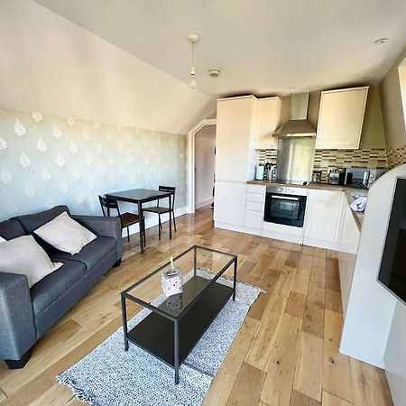 Lovely Two Bed Flat Londyn Zewnętrze zdjęcie