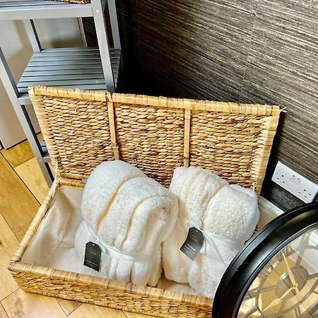 Lovely Two Bed Flat Londyn Zewnętrze zdjęcie